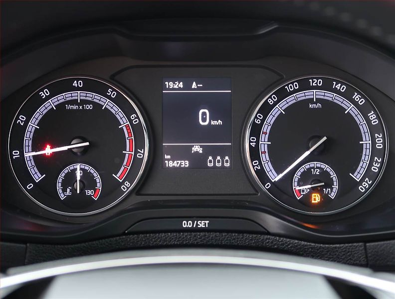 Škoda Karoq (2020) Ambition 1.0 TSI, Navi - fotka 11 z 20