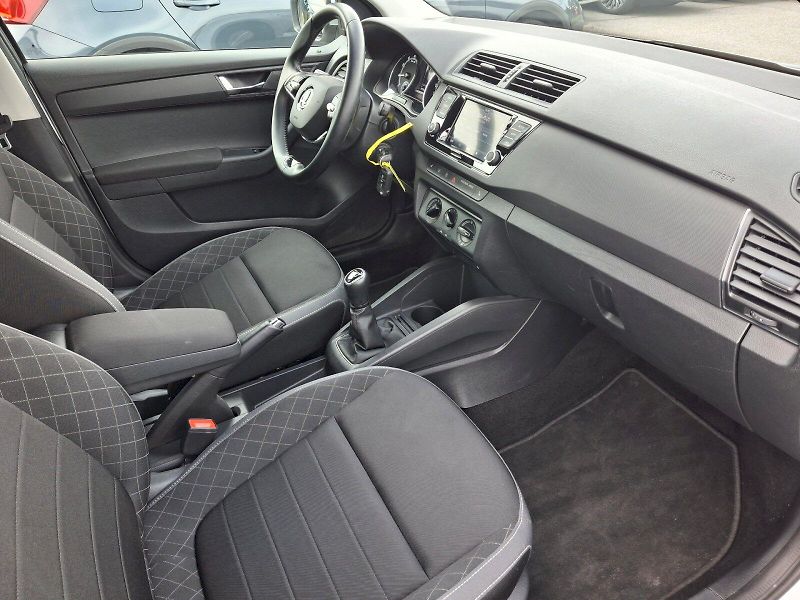 Škoda Fabia (2023) Combi Ambition 1,0TSi 70kW - fotka 13 z 32