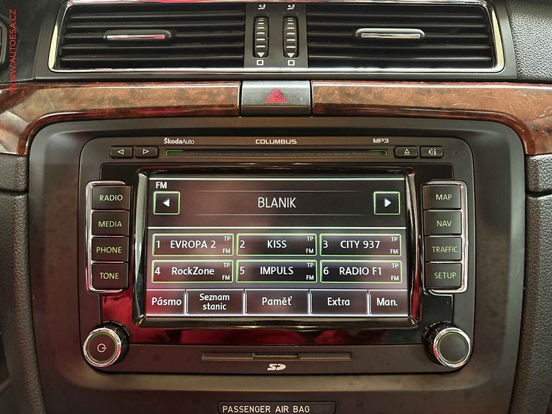 Škoda Superb (2008) 2.0TDi, servis.kniha, AT - fotka 14 z 17