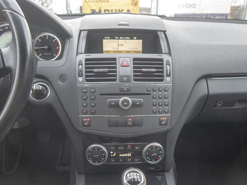 Mercedes-Benz Třídy C (2009) 200CDI man – 2x ALU kola - fotka 21 z 46