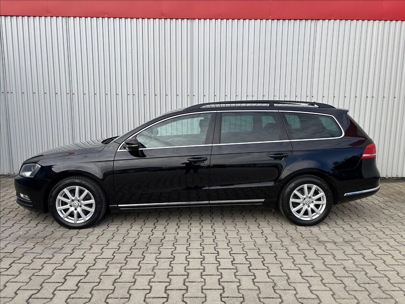 Volkswagen Passat Var. 2.0 TDi Comfortline - fotka 5 z 13