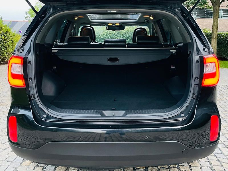 Kia Sorento 2.2D 4x4 AUT PANORAMA VÝHŘEV  - fotka 19 z 51