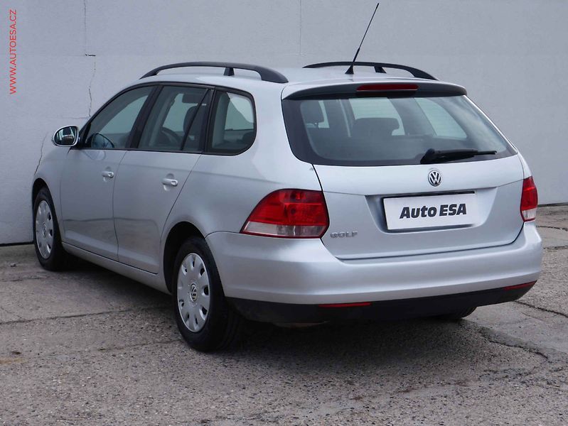 Volkswagen Golf (2009) 1.6i, 2.maj, AC - fotka 4 z 14