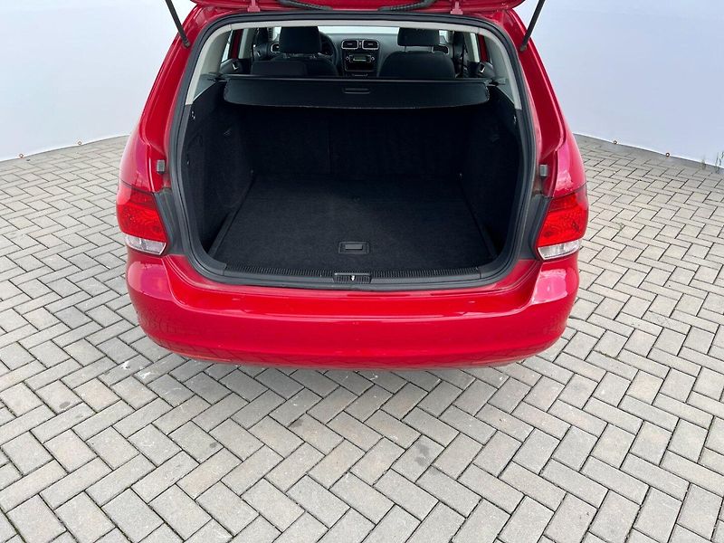 Volkswagen Golf (2010) Variant 1.4 16V 59kW - fotka 9 z 26