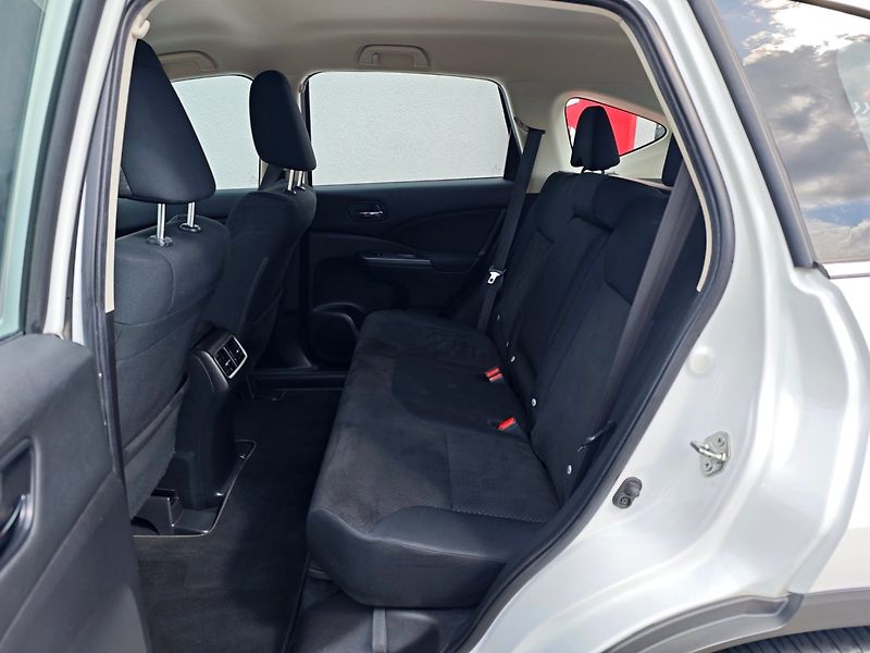 Honda CR-V (2015) 2.0 i-VTEC Elegance REZERVACE - fotka 13 z 40