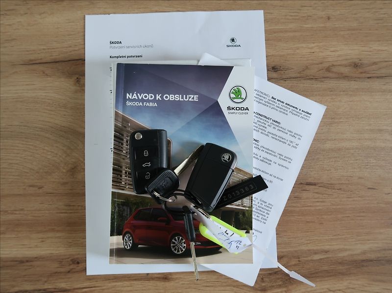 Škoda Fabia 1,0 TSi,70kW,1majČR,Serv.k,DPH - fotka 23 z 24