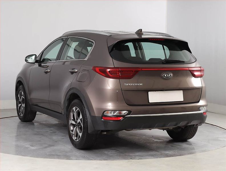 Kia Sportage (2019) 1.6 GDI, Navi, Tempomat - fotka 4 z 21