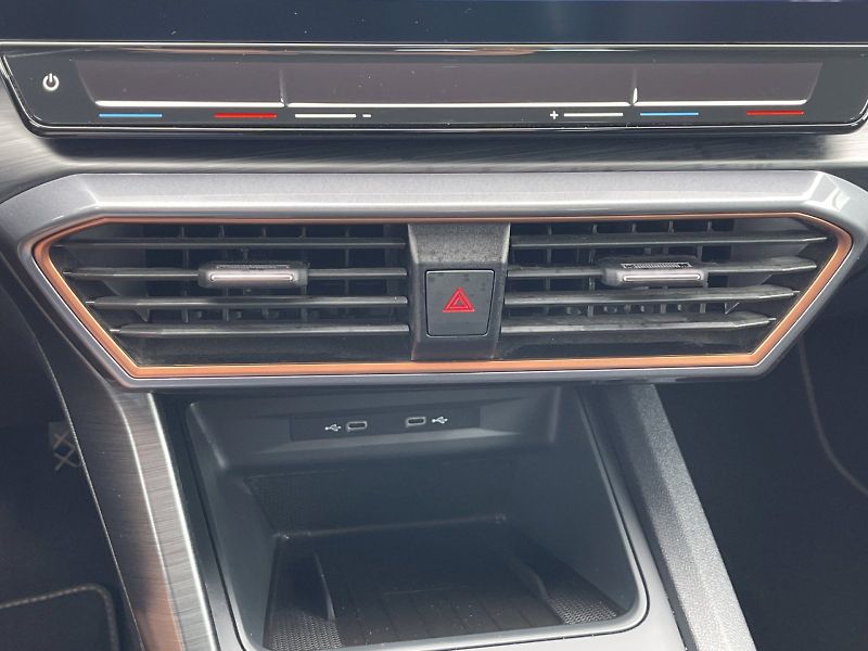 Cupra Formentor (2024) 1.5 TSI 110 kW DSG Basis - fotka 12 z 35