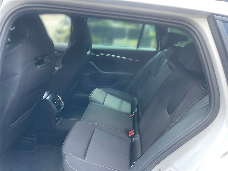 Škoda Octavia 2,0 TDI 110 Style DSG - fotka 8 z 11