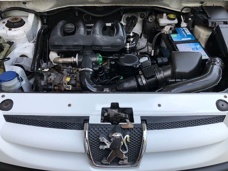 Peugeot Partner (2004) 1.9 D - fotka 21 z 26