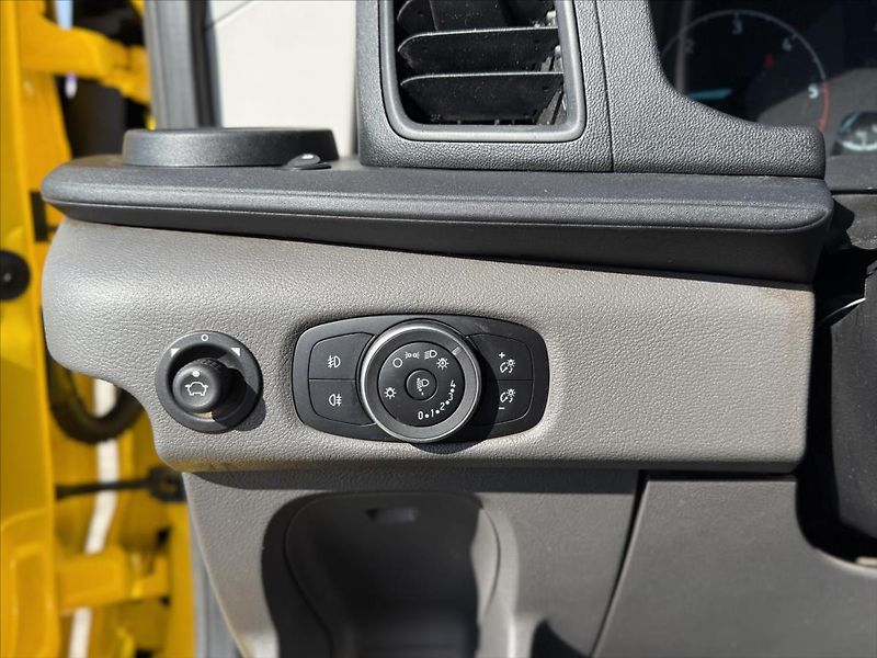 Ford Transit 2,0 EcoBlue 125kW 350 Trend L4 - fotka 18 z 24