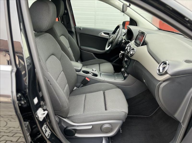 Mercedes-Benz Třídy B 180 CDI / 7G-DCT - fotka 19 z 41