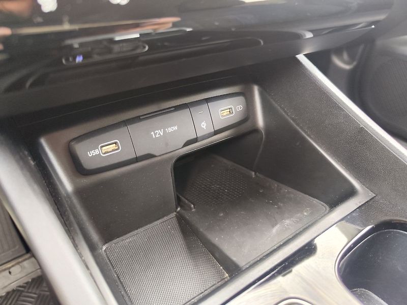 Hyundai Tucson 1.6 T-GDI/110kW Smart DCT MHEV - fotka 19 z 31