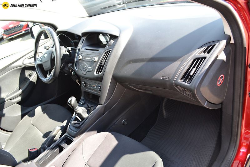 Ford Focus 1.6i - 77KW  TREND - fotka 12 z 39