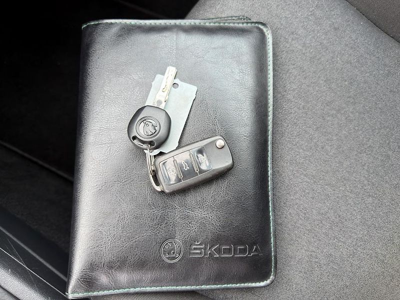 Škoda Citigo 1.0i 55 kW klima, serviska - fotka 15 z 17