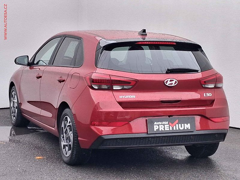 Hyundai i30 (2025) 1.0 T-GDi, ČR, Navi, kamera - fotka 6 z 19