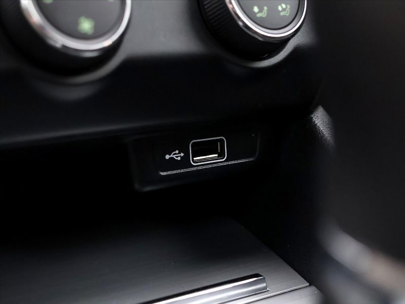 Škoda Octavia 1,4 TSI 110kW CZ Ambition 1Maj - fotka 27 z 38