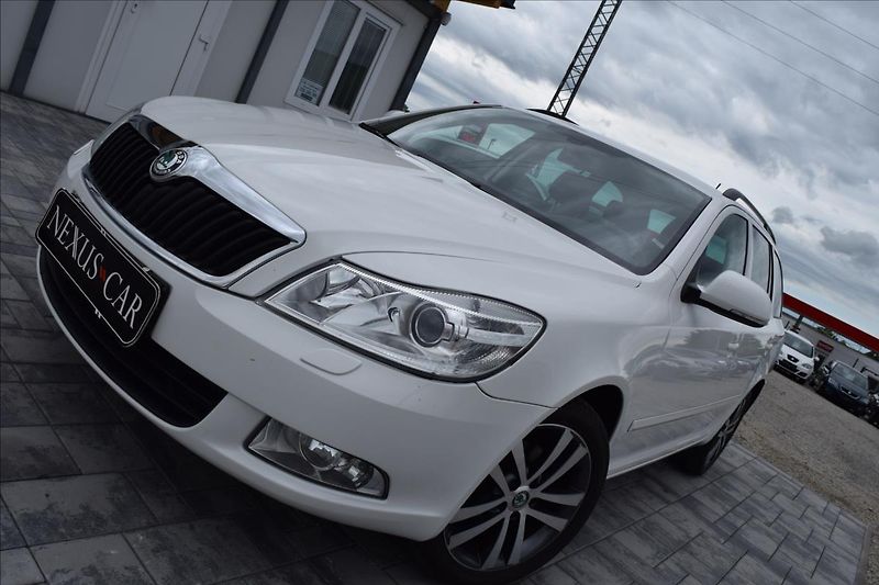Škoda Octavia 1,2 TSI 77KW 2XKOLA XENONY - fotka 1 z 43