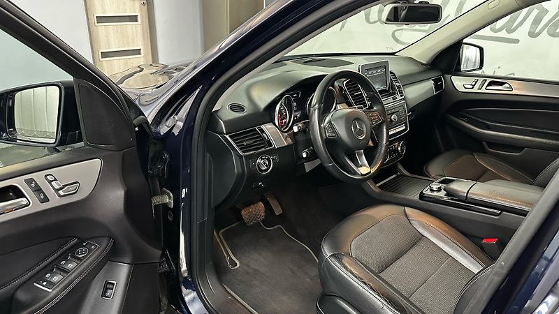 Mercedes-Benz GLE 250D / 4.MATIC / DVĚ SADY KOL - fotka 25 z 46