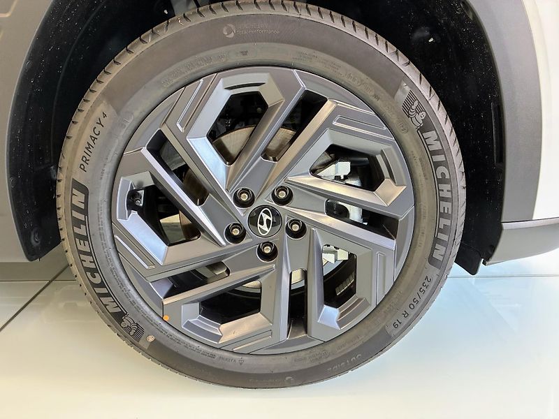 Hyundai Tucson 1,6 T-GDi 110kW GO CZECH + - fotka 18 z 18