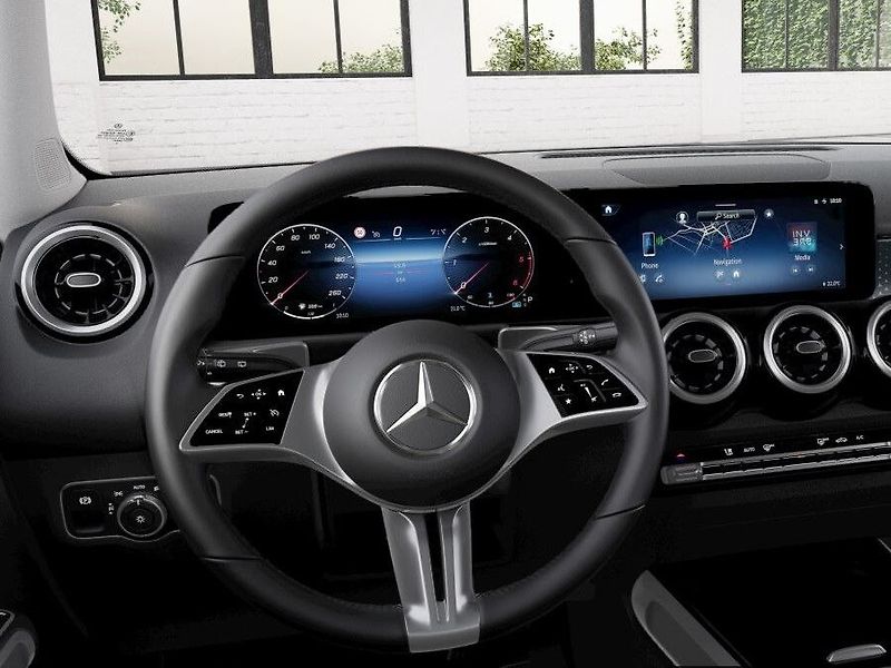Mercedes-Benz GLB (2026) 180 d - fotka 6 z 9