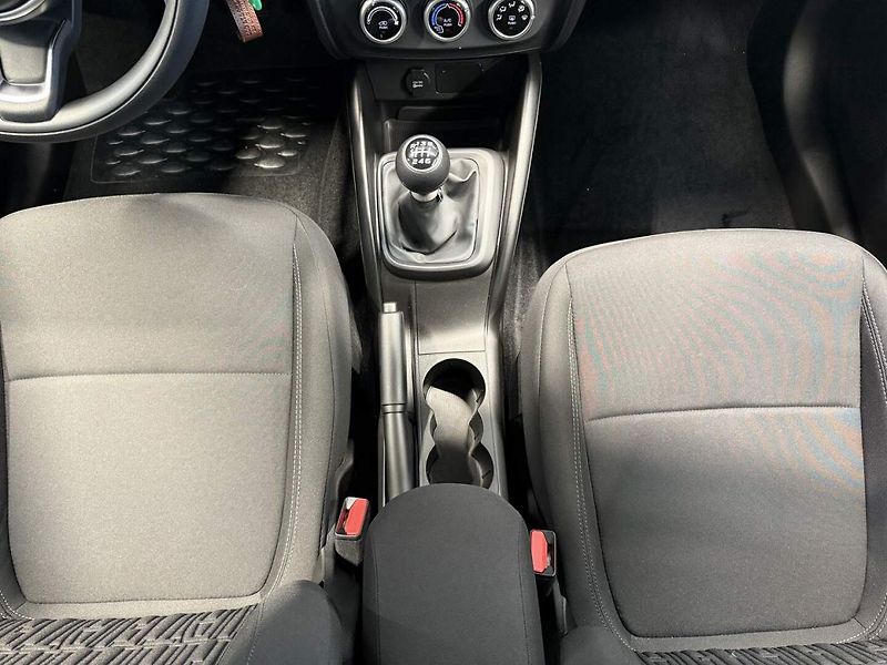 Fiat Tipo (2025) Sedan 1.6 MultiJet 130k MAN6 B - fotka 15 z 22