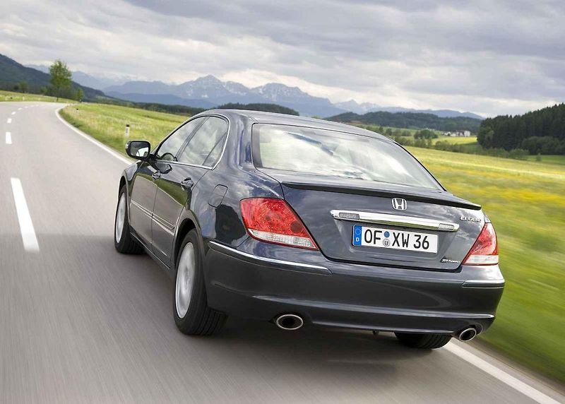 Honda Legend se dnes v bazarech prodává jen po kusech. Stačí na ni ale 200 tisíc korun.
