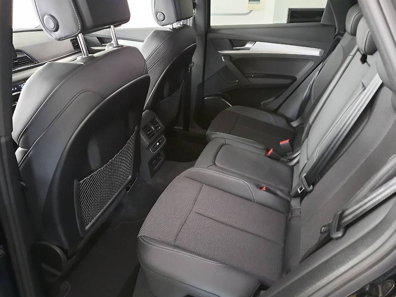 Audi Q5 (2024) 40 TDI quattro (150kW/204k) S - fotka 8 z 27