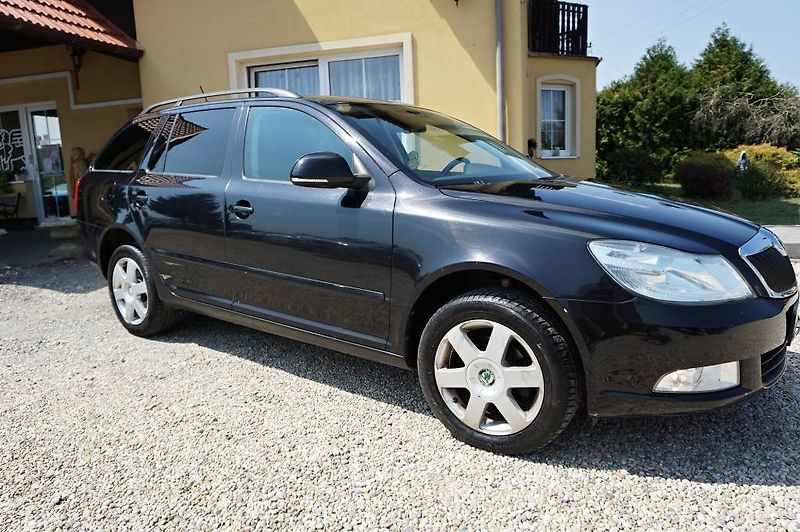 Škoda Octavia (2013) ELEGANCE 1,6 TDI 77 kW - fotka 2 z 29