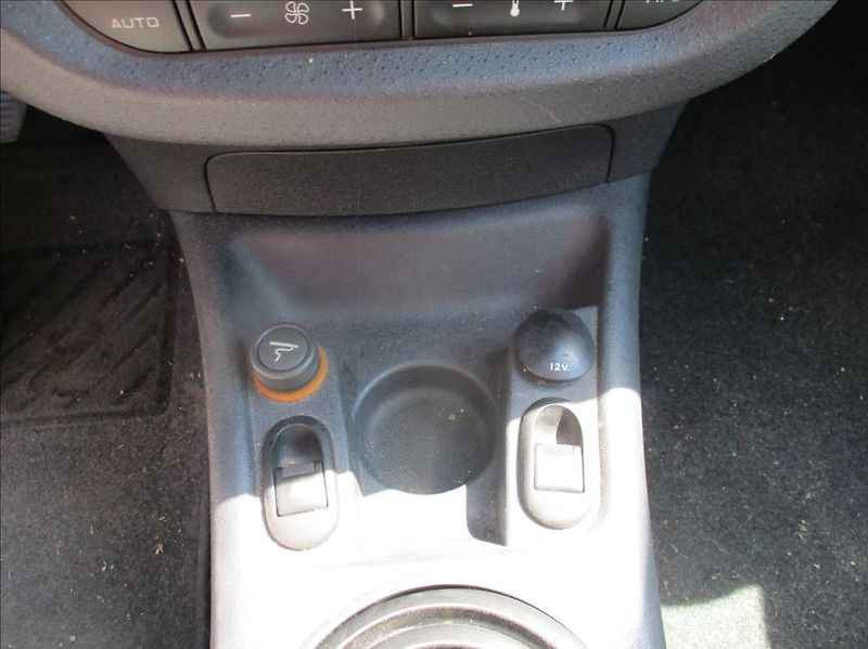 Citroën C3 1,4 i Exclusive, klima,servis, - fotka 15 z 29