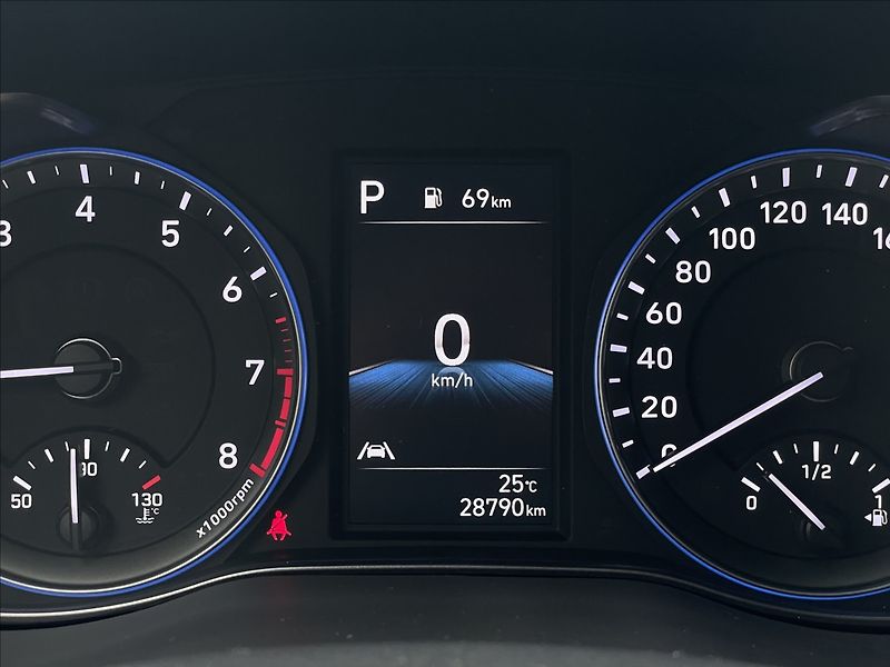Hyundai Kona 1,0 T-GDI DCT Comfort PDC+AC - fotka 10 z 23