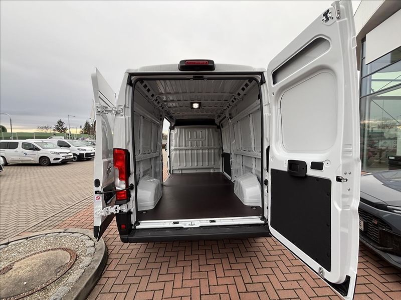 Toyota ProAce 2,2   Active Multimedia 270° - fotka 7 z 10