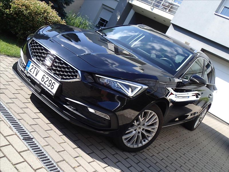 Seat Leon 1,5 eTSI,Execelent,DSG,Tažné - fotka 1 z 80
