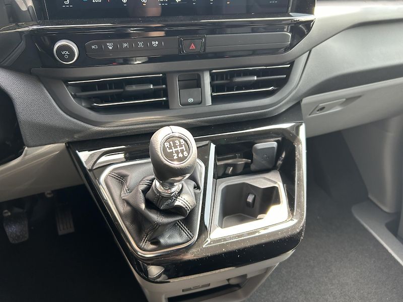 Ford Tourneo Custom Titanium L1 2.0 EcoBlue 110 kW - fotka 34 z 35