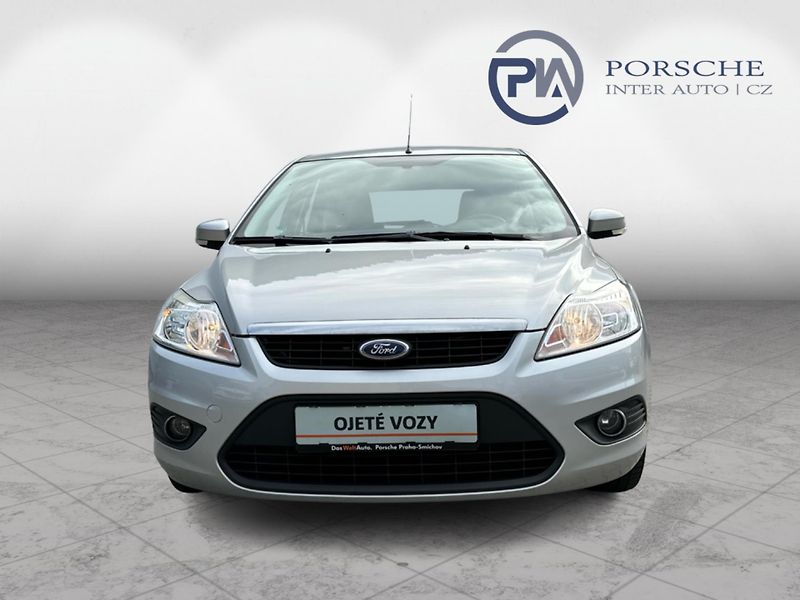 Ford Focus 1.6 i 74 KW - fotka 2 z 15