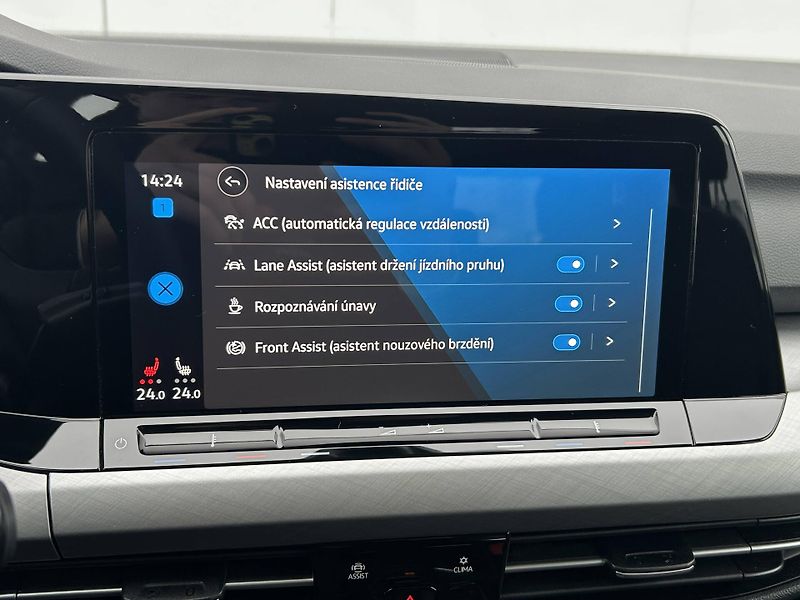 Volkswagen Golf Life 1,0TSi - fotka 16 z 22