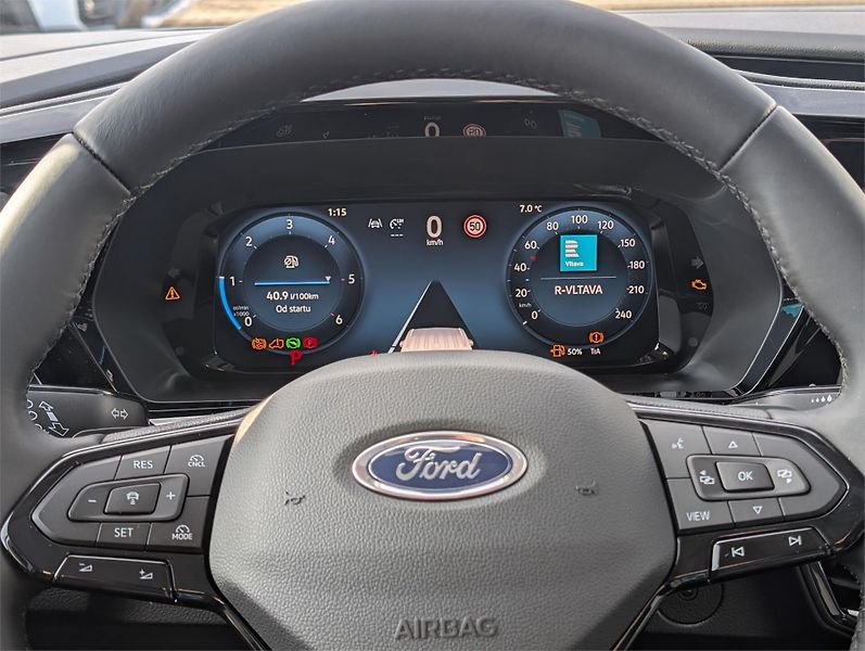 Ford Tourneo Connect Active, Tourneo, 2.0 EcoBlue 9 - fotka 16 z 21