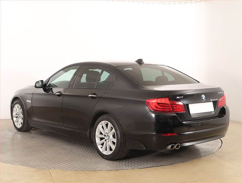 BMW Řada 5 (2012) 520d, Automat, Serv.kniha - fotka 4 z 20