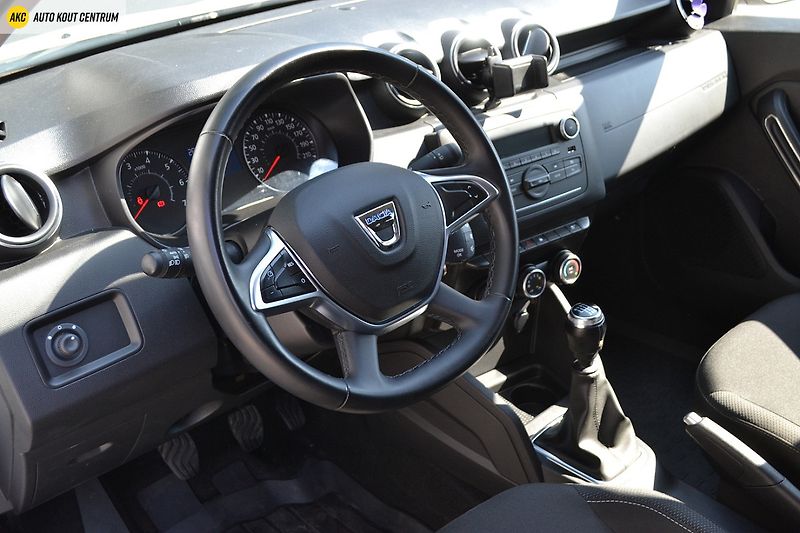 Dacia Duster 1.6i-84KW 4x4 ARCTICA - fotka 9 z 37