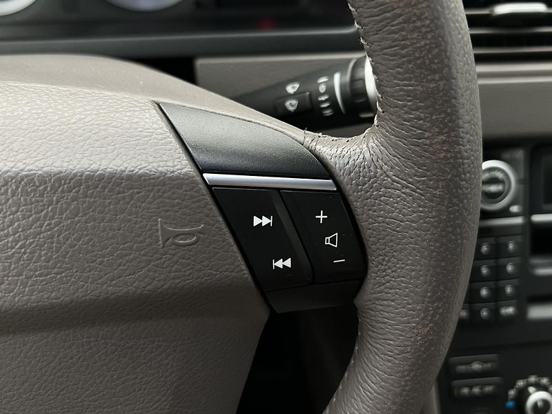 Volvo XC90 D5 AWD SUMMUM REZERVACE - fotka 23 z 30