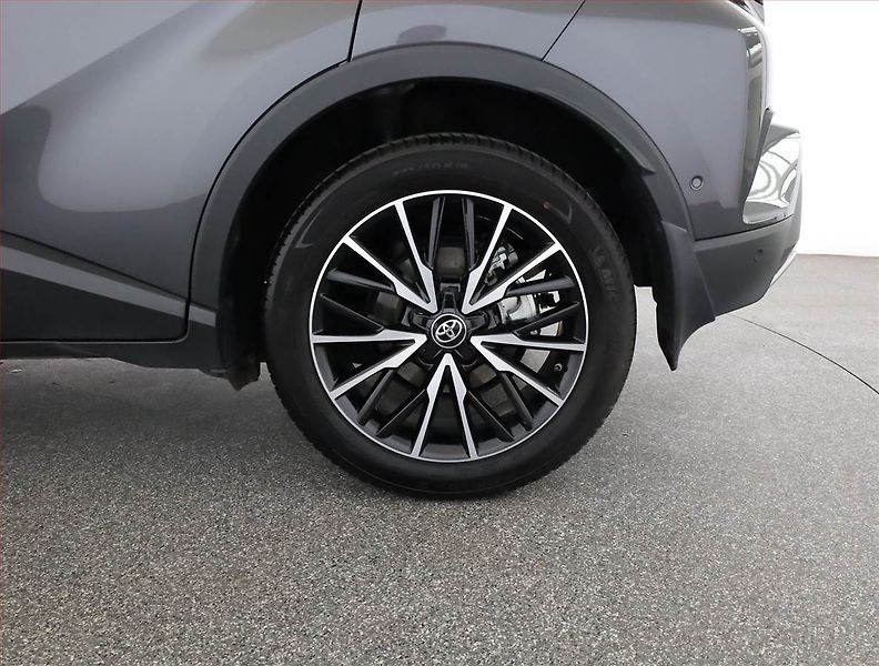 Toyota C-HR (2017) 1.2 Turbo, ČR,1.maj - fotka 17 z 17
