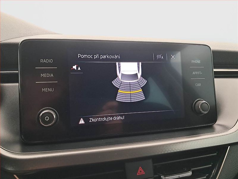 Škoda Scala (2019) 1.6 TDI, ČR,1.maj, Serv.kniha - fotka 16 z 18