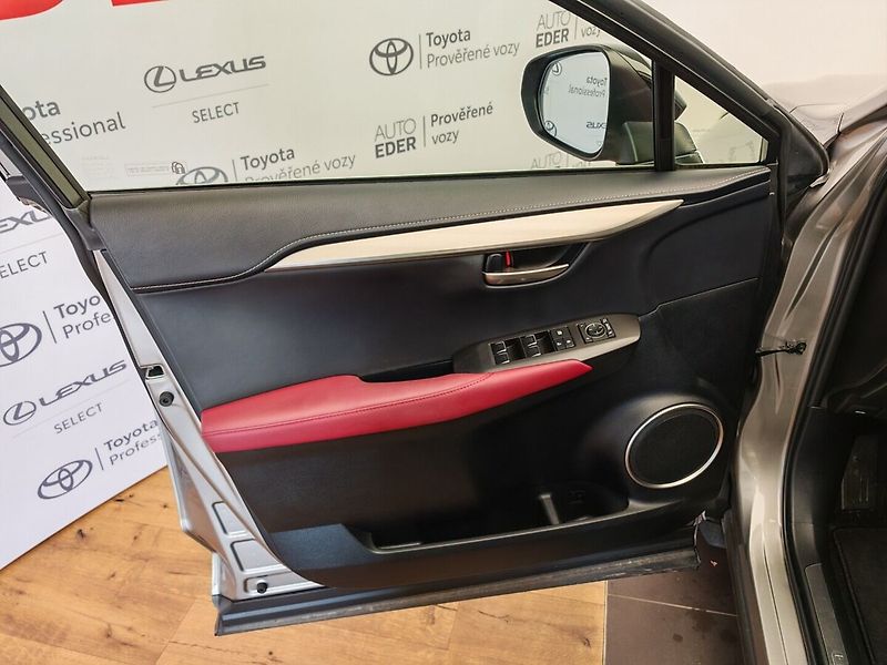 Lexus NX 300h 2.5 300h 145kW 4WD Best Busine - fotka 20 z 39
