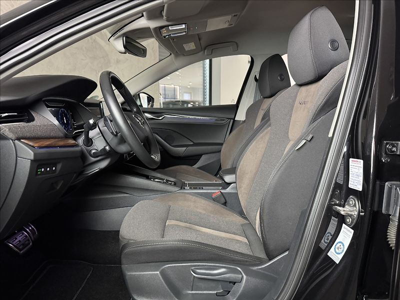 Škoda Octavia 1,5 TSi  DSG e-Tec Scout LED M - fotka 21 z 50