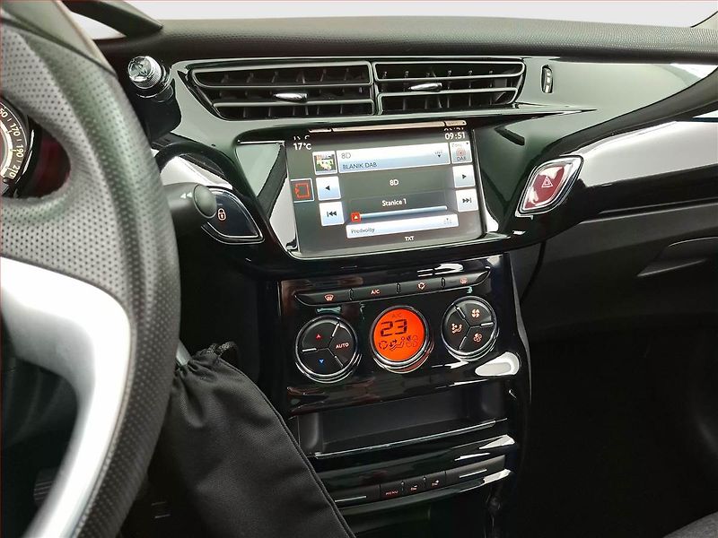 Citroën C3 (2016) Exclusive 1.2 VTi, Tempomat - fotka 12 z 19