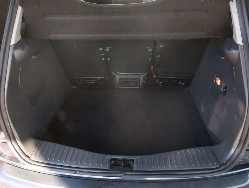 Ford C-MAX (2008) Ghia 1.6 TDCi, Tažné, Klima - fotka 13 z 17