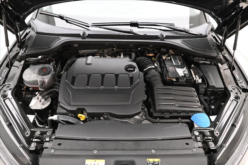 Škoda Octavia 2,0 TDI 110kW DSG Style Záruka - fotka 9 z 32