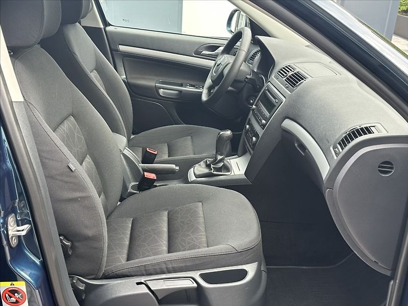 Škoda Octavia 1,8 TSI 152PS  II FL Family - fotka 15 z 44