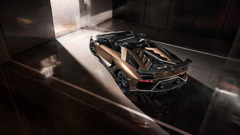 Lamborghini Aventador SVJ Roadster