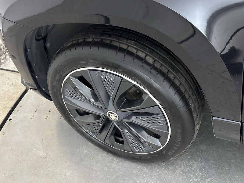 Škoda Karoq Sportline - fotka 27 z 30